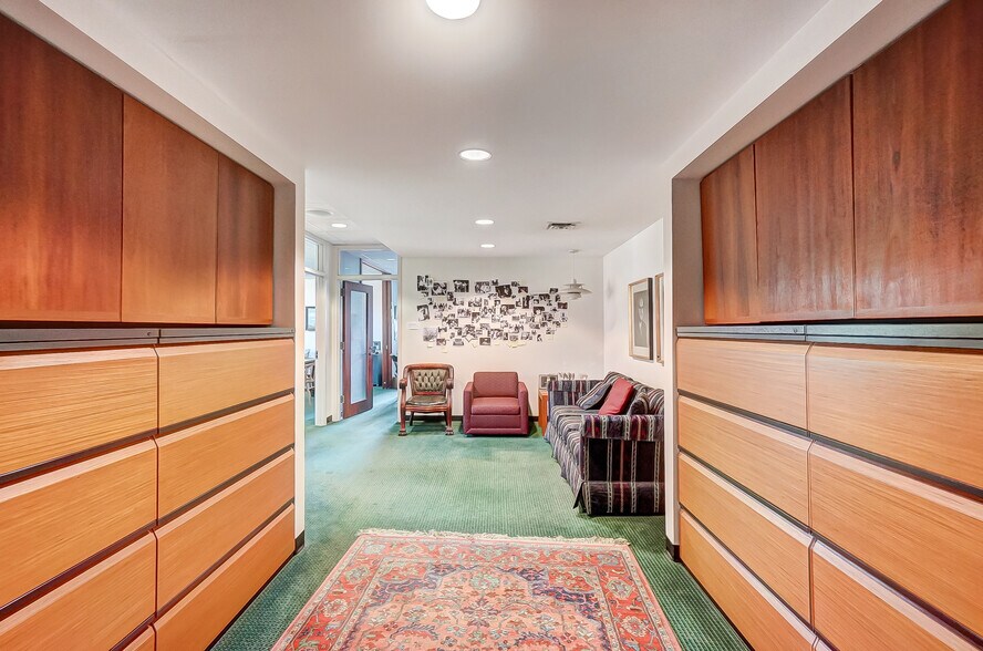 More Photos Of 150 E South College St, Yellow Springs Research And Development For Sale