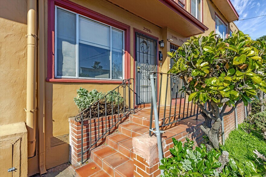 More Photos Of 6033 Foothill Blvd, Oakland Apartments For Sale