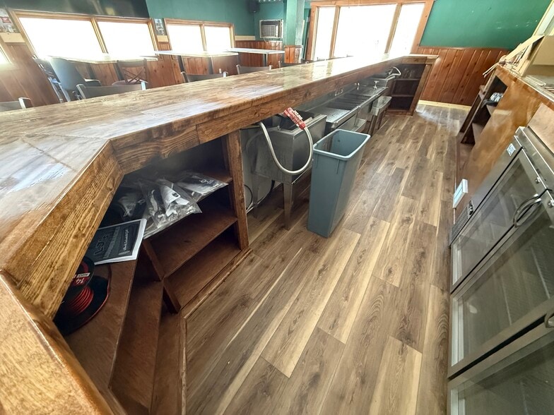 More Photos Of 1640 W US-2, Crystal Falls Restaurant For Sale