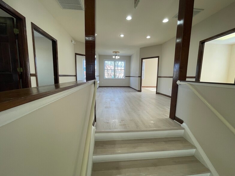 More Photos Of 6 Consultant Pl, Durham Office For Lease