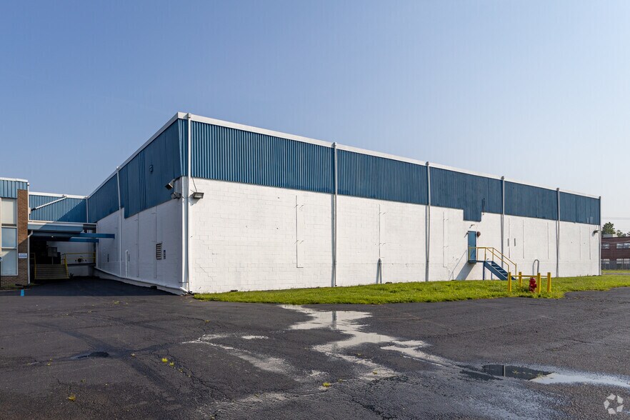 100 Main St, Tullytown, PA 19007 Industrial For Lease