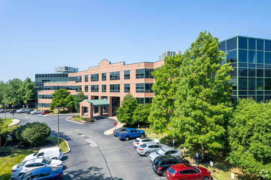 More Photos Of 930 Harvest Dr, Blue Bell Office For Lease