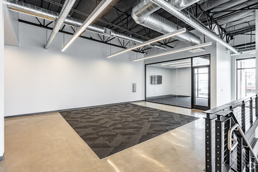 More Photos Of 4416 Azusa Canyon Rd, Irwindale Distribution For Lease