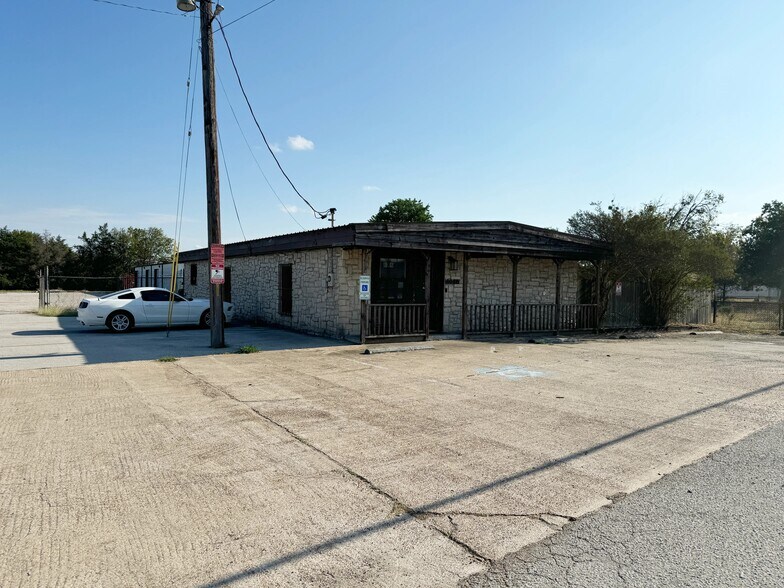 More Photos Of 6086 E State Highway 21, Bryan Warehouse For Sale