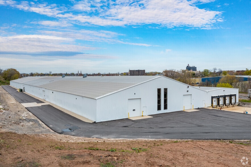 Primary Photo Of 1213 Pennsylvania Ave, Sheboygan Manufacturing For Sale