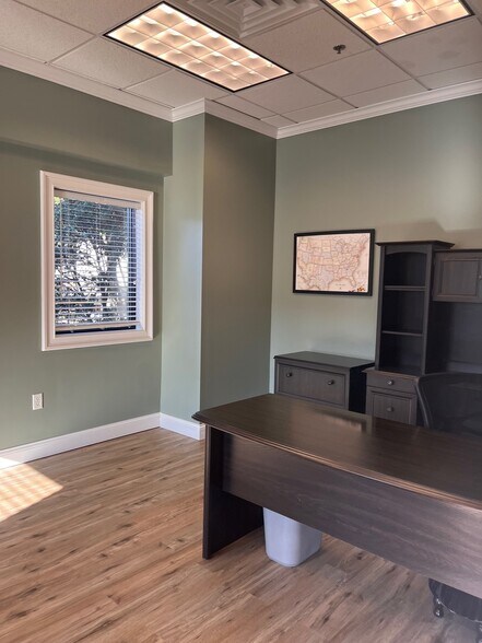 More Photos Of 227-229 Arnold Mill Rd, Woodstock Light Distribution For Lease