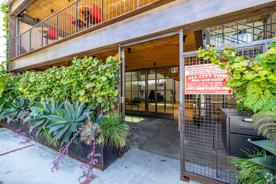 More Photos Of 5872 Smiley Dr, Culver City Loft Creative Space For Sale