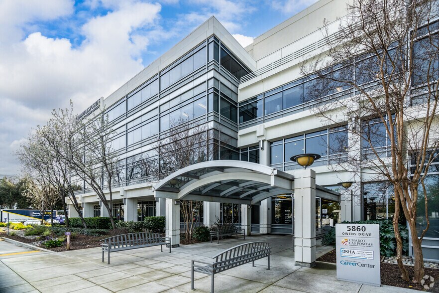 More Photos Of 5860 Owens Dr, Pleasanton Medical For Lease