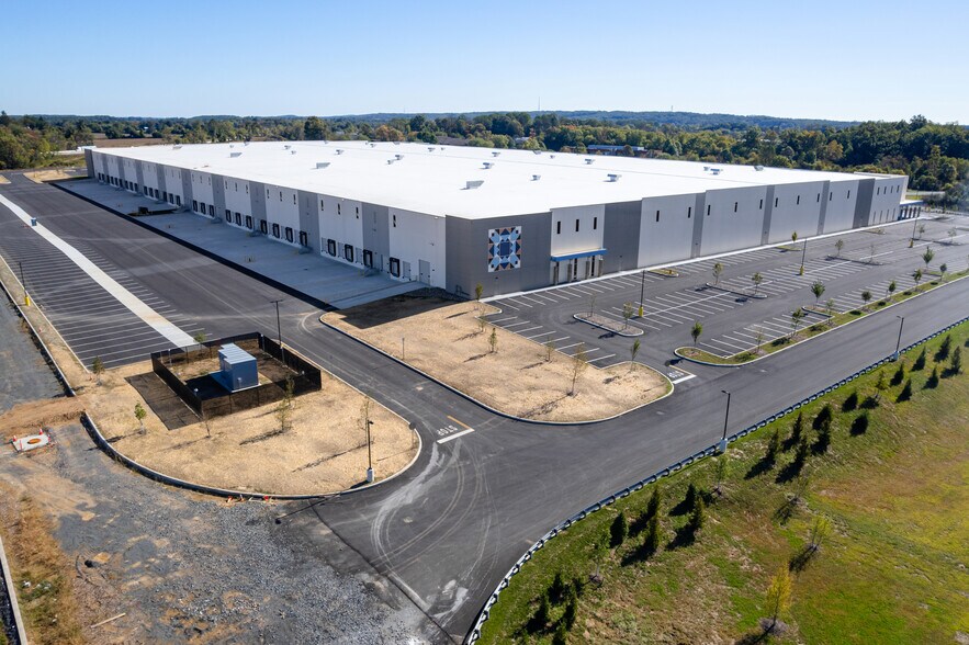 More Photos Of 1130 N Pottstown Pike, Exton Distribution For Lease
