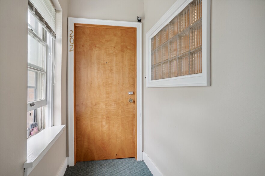 More Photos Of 107 E Madison St, Mount Pleasant Healthcare For Sale