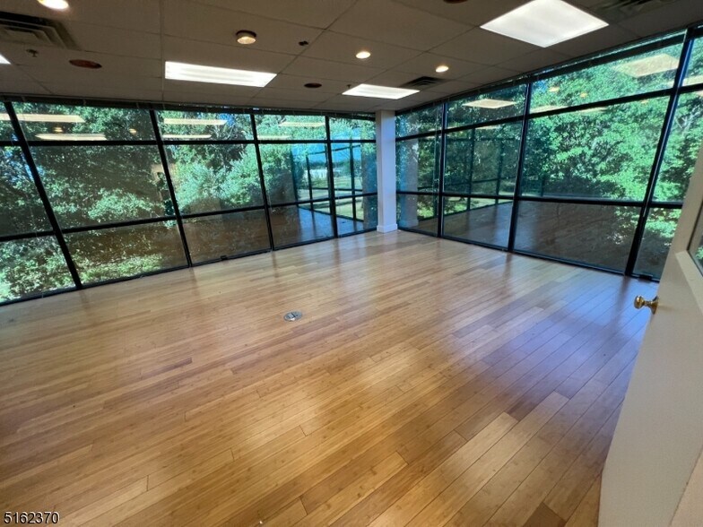 More Photos Of 3121 US Highway 22, Branchburg Coworking Space