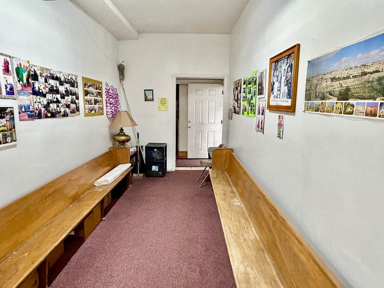 More Photos Of 10616 Avalon Blvd, Los Angeles Loft Creative Space For Sale