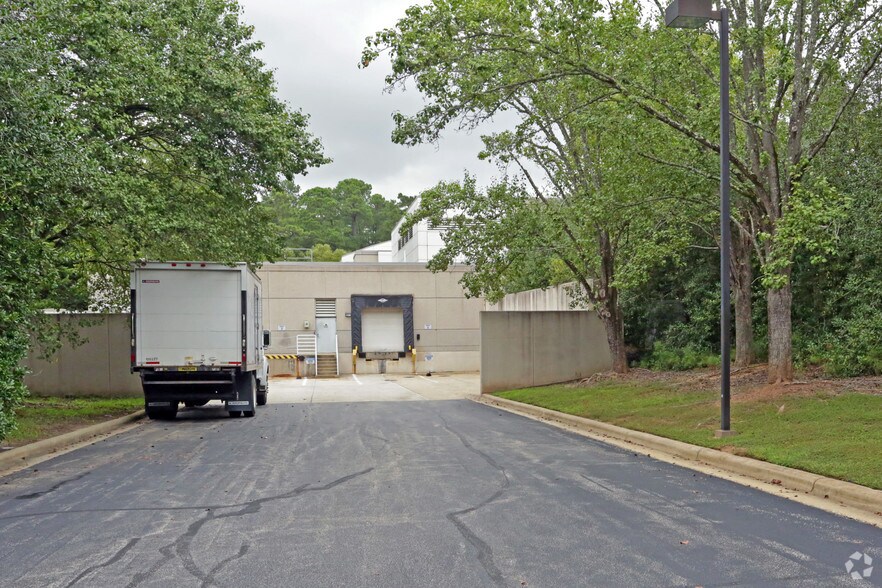 More Photos Of 40 Moore Dr, Durham Unknown For Lease