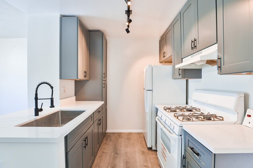 More Photos Of 4037 Winona Ave, San Diego Apartments For Sale