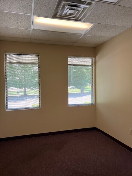 More Photos Of 6111 Heritage Park Dr, Chattanooga Office For Lease