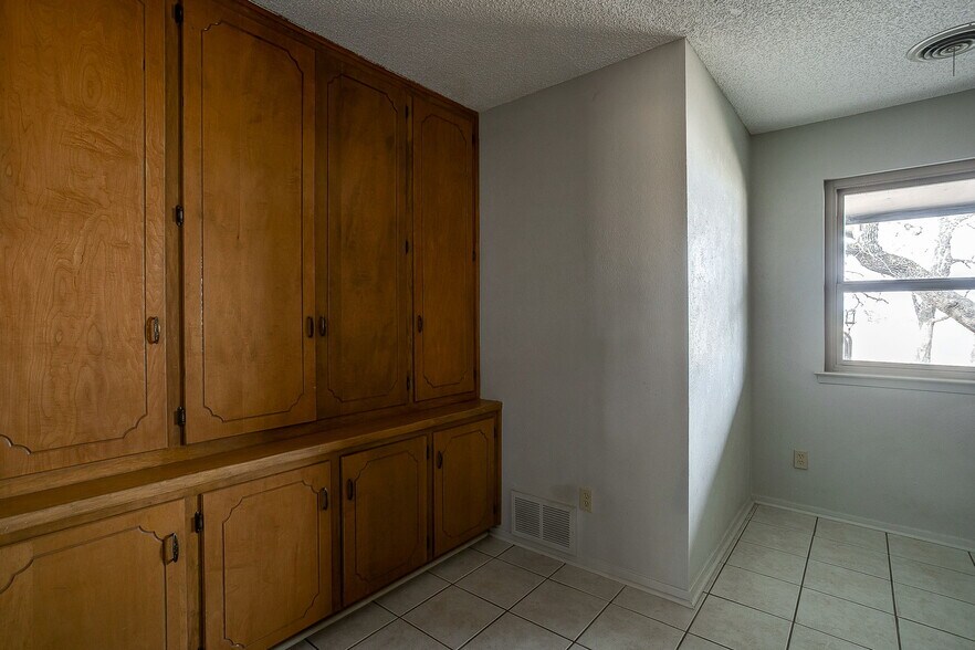 More Photos Of 938 County Road 3341, Paradise Land For Sale