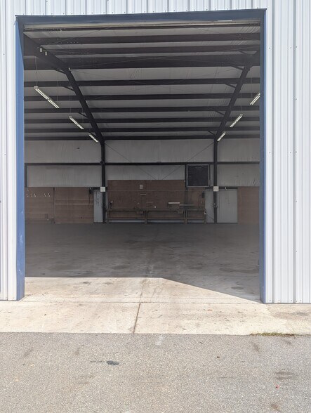More Photos Of 9755 S. R. Florida 121 S, Macclenny Warehouse For Lease