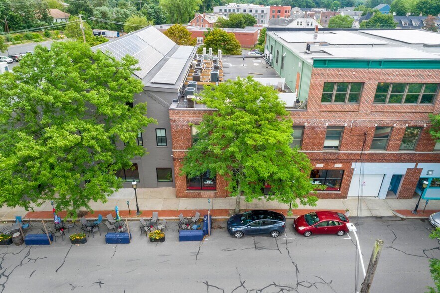 More Photos Of 2 Gleason Plz, Northampton General Retail For Lease