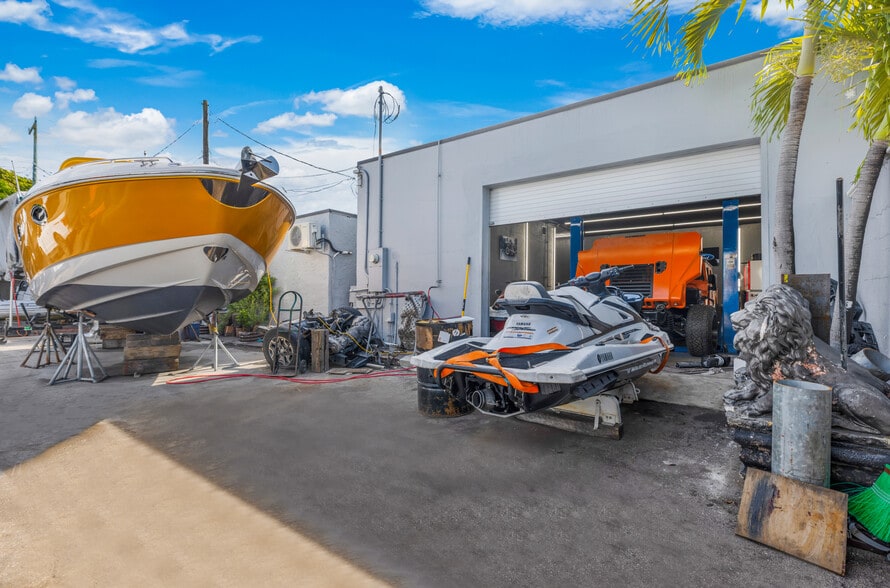 More Photos Of 1235 NW 54th St, Miami Auto Dealership For Sale