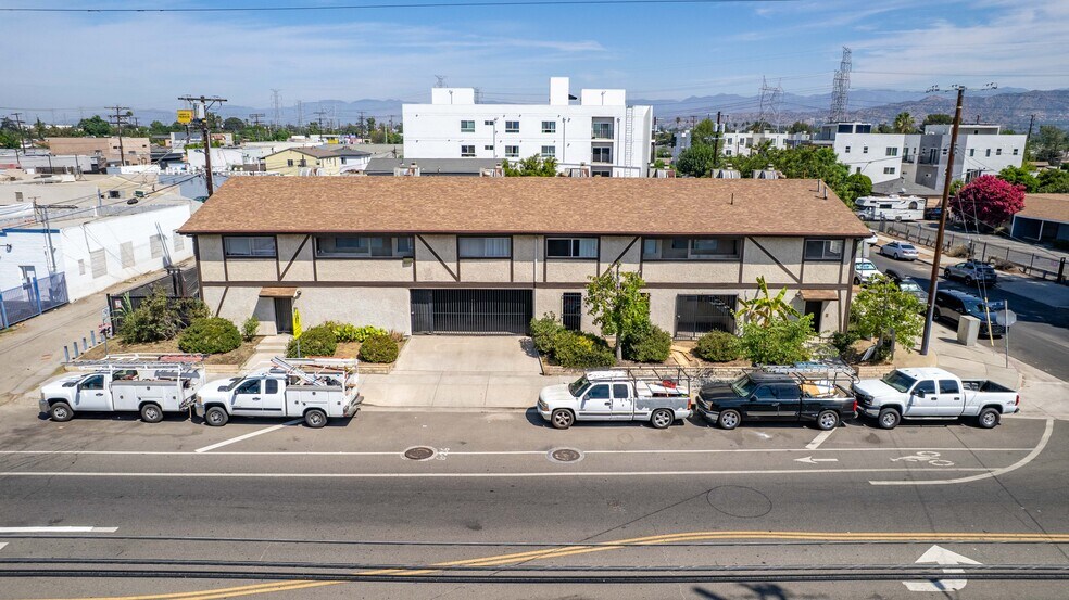More Photos Of 6003 Craner Ave, North Hollywood Apartments For Sale