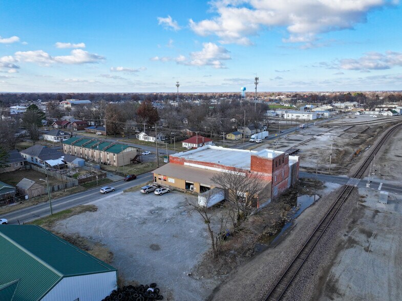 More Photos Of 230 D St NE, Miami Warehouse For Sale