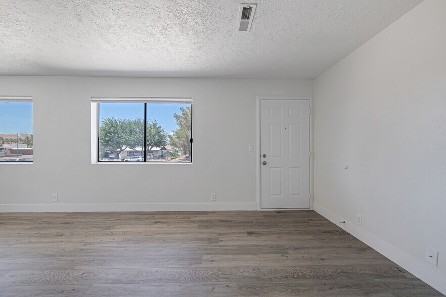 More Photos Of 126 E 1st North St, Mesquite Multifamily For Sale