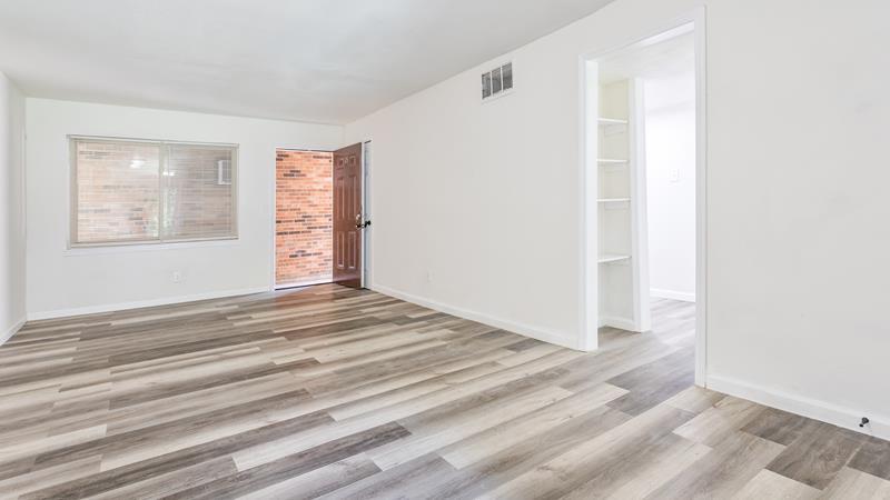 More Photos Of 335 W Jeff Davis Ave, Montgomery Apartments For Sale