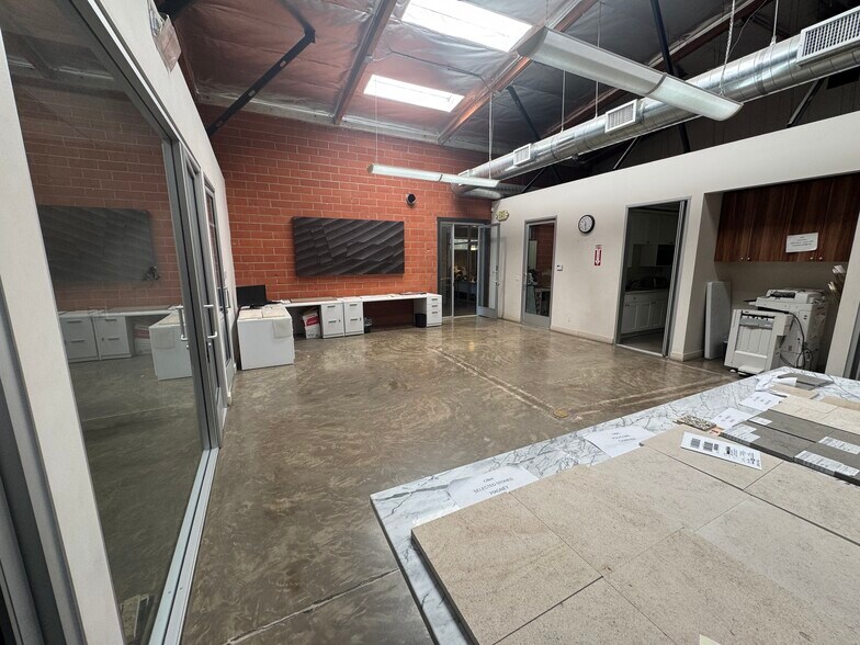 More Photos Of 8456 San Fernando Rd, Sun Valley Warehouse For Lease