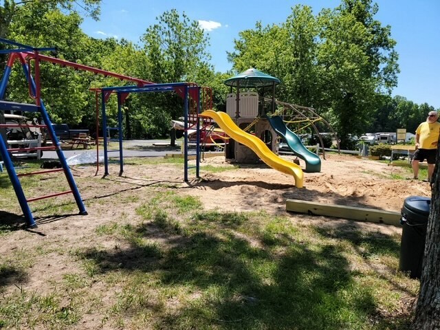More Photos Of 162 Koa Ln, Statesville Trailer Camper Park For Sale
