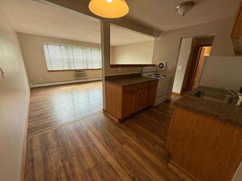 More Photos Of 554 Silas Deane Hwy, Wethersfield Apartments For Sale