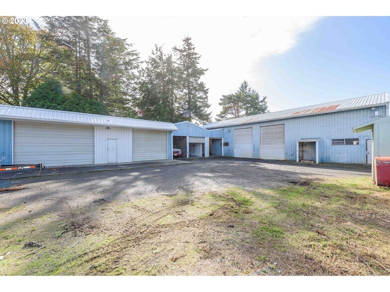 More Photos Of 1515 Newmark Ave, Coos Bay Auto Dealership For Sale