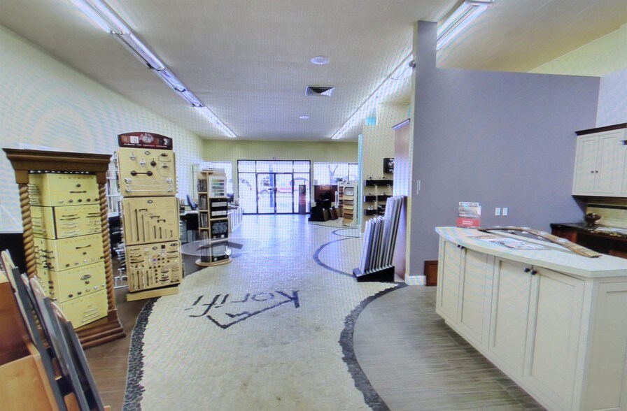 More Photos Of 821 Texas St, Fairfield General Retail For Sale