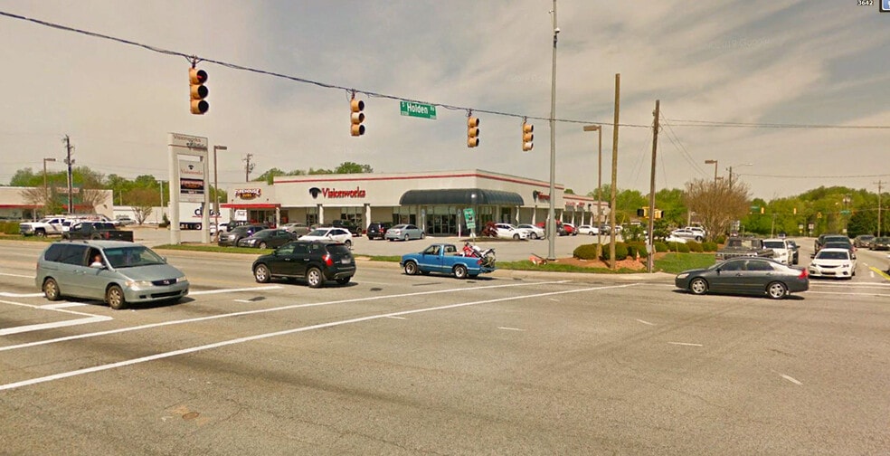 More Photos Of 3700 W Gate City Blvd, Greensboro Unknown For Lease