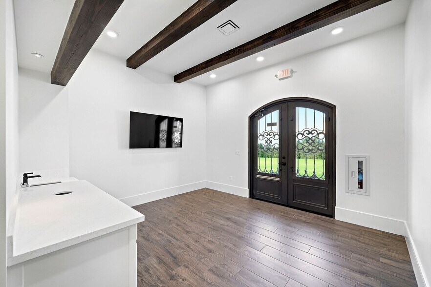 More Photos Of 16712 Huffmeister Rd, Cypress Unknown For Lease