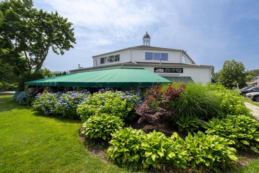 More Photos Of 120-152 Simsbury Rd, Avon Unknown For Lease