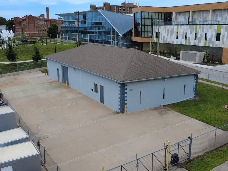Primary Photo Of 800 Brooklyn Ave, Kansas City Warehouse For Lease