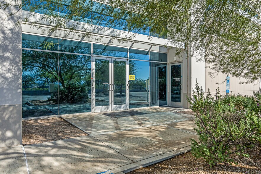 More Photos Of 1850 E Riverview Dr, Phoenix Manufacturing For Lease