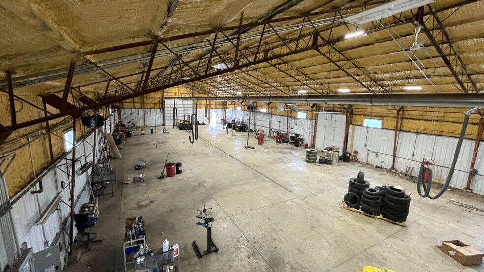 More Photos Of 689 Commerce Dr, Smelterville Warehouse For Lease