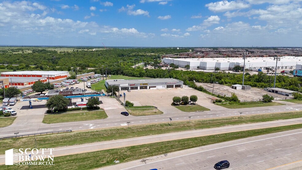 More Photos Of 2455 E Highway 121, Lewisville Storefront For Lease