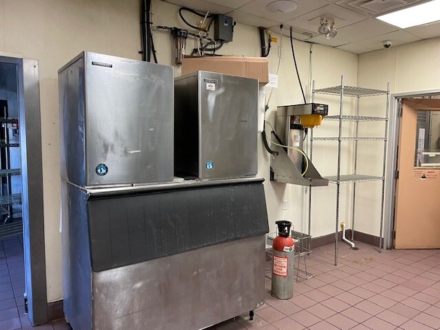 More Photos Of 1272 E Battlefield St, Springfield Restaurant For Lease