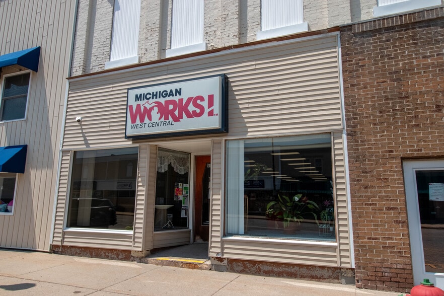 More Photos Of 199 N Michigan Ave, Shelby Office For Sale