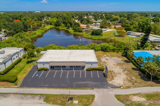 More Photos Of 12538 Palm Beach Blvd, Fort Myers Freestanding For Sale