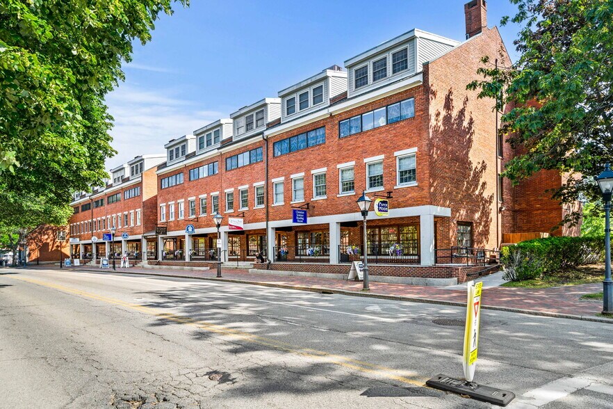 More Photos Of 1 Merrimac St, Newburyport Apartments For Lease