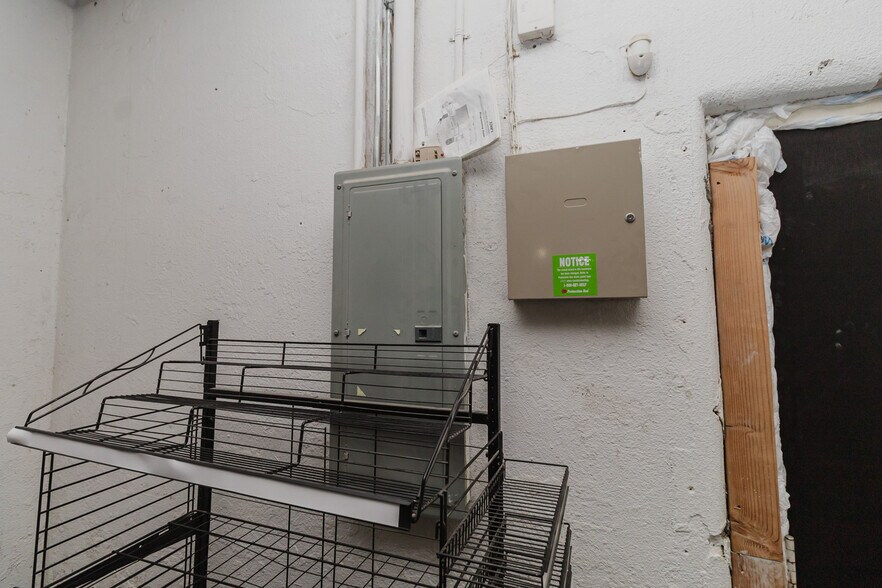 More Photos Of 3117 E 13th St, Wichita Freestanding For Sale