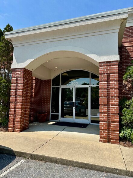 More Photos Of 5 Corporate Center Ct, Greensboro Office For Lease