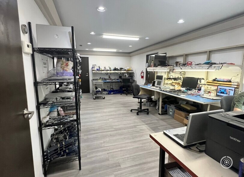 More Photos Of 4450 Enterprise St, Fremont Manufacturing For Sale