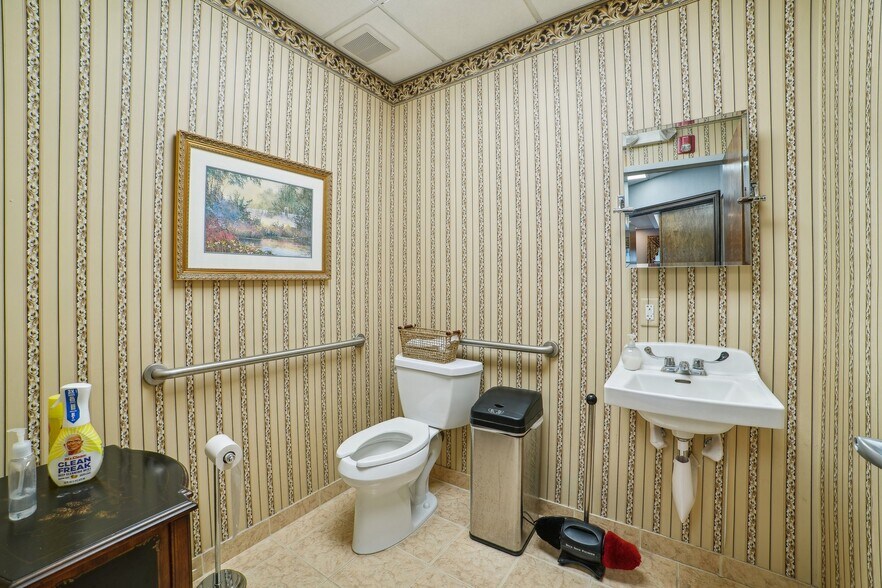 More Photos Of 62 US Highway 46, Pine Brook Medical For Lease