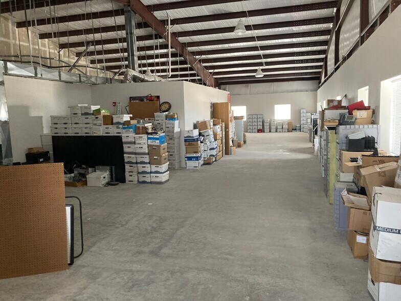 More Photos Of 3215 N Enterprise Dr, Hobbs Warehouse For Sale