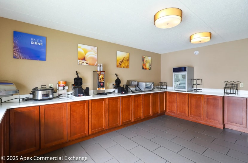 More Photos Of 4155 28th St SE, Grand Rapids Hotel For Sale