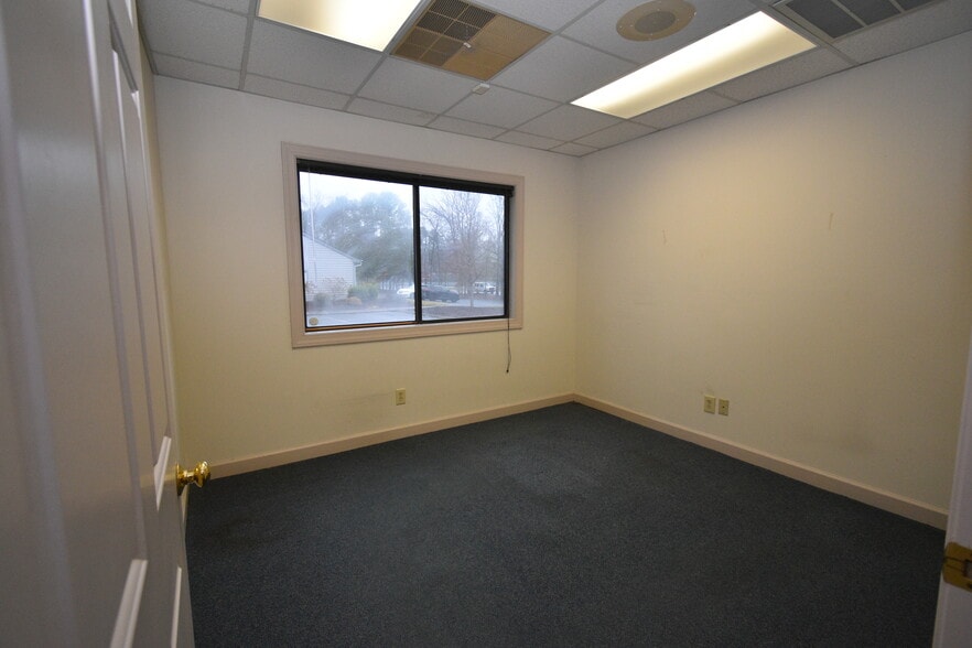 More Photos Of 3200 Croasdaile Dr, Durham Medical For Lease